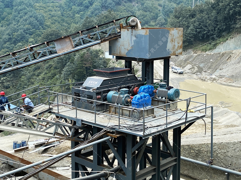什么是對輥制砂機？工作原理、優(yōu)勢及應用領(lǐng)域介紹